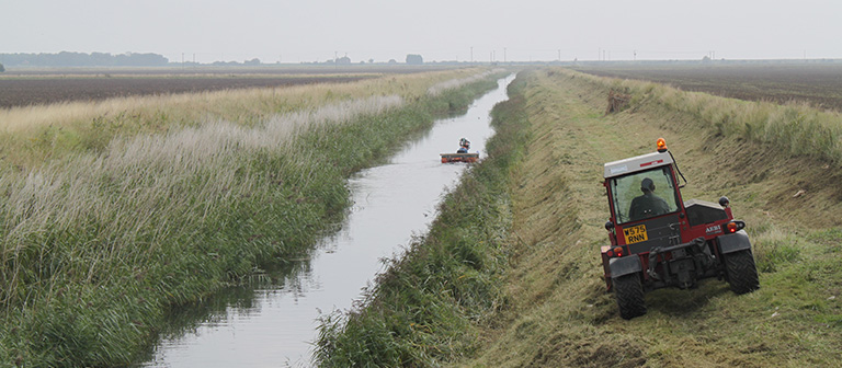 Flood risk management authorities continue to support lowland communities during coronavirus pandemic